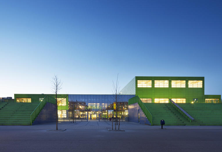 Community School The Frog, Amsterdam  –  neighbourhood facility