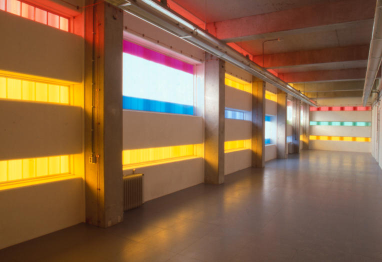 KPN Telecom, Amsterdam  –  narrow stripes of color and light