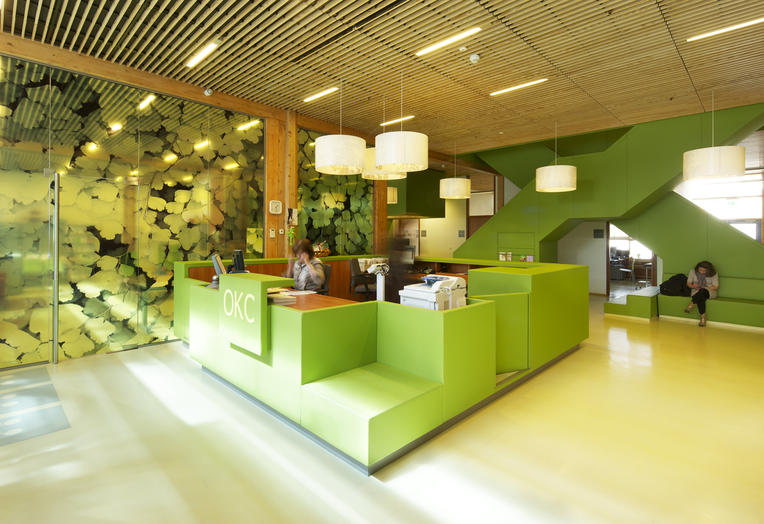 Community School The Frog, Amsterdam  –  Bright friendly environments encourages the well-being