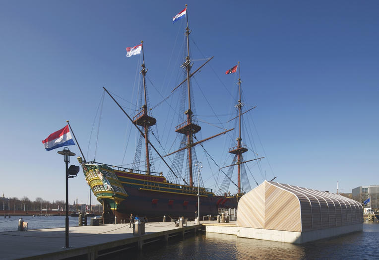 Boathouse Royal Barge, Amsterdam