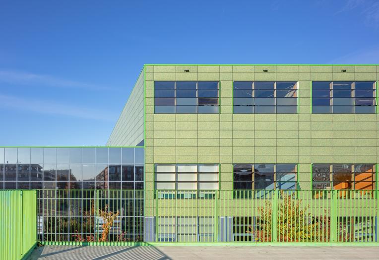 Brede School De Kikker, Amsterdam  –  Exterieur