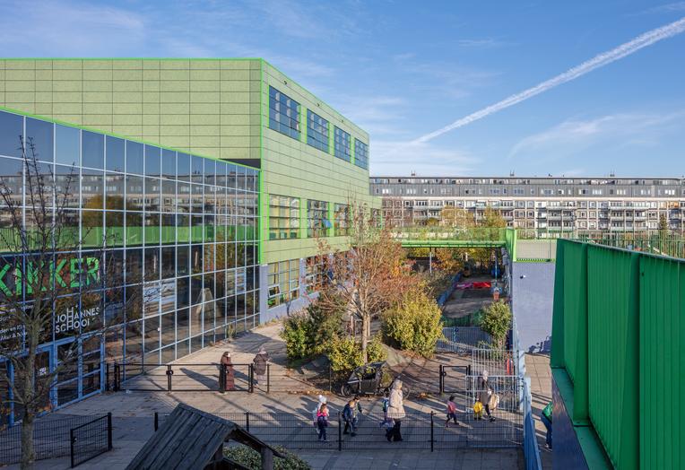 Brede School De Kikker, Amsterdam  –  Exterieur