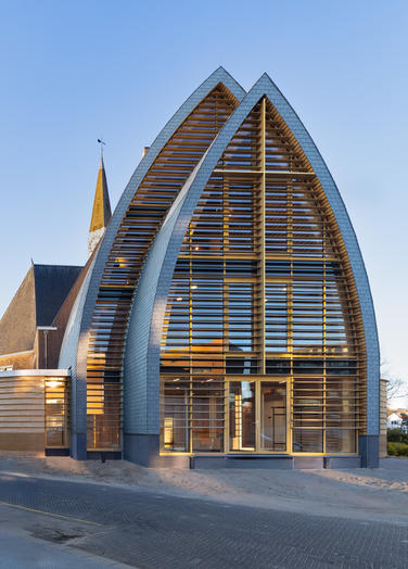 Marktplein Church  –  Exterior
