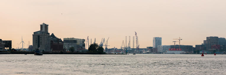 Nautisch NDSM  –  Zicht vanaf Amsterdam Centraal Station
